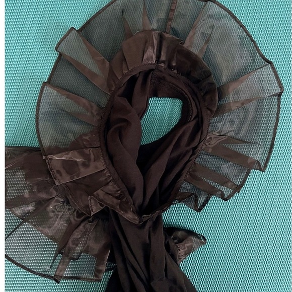 ALICE + OLIVIA GARNER BOXY ORGANZA SLEEVE TEE - Picture 7 of 12